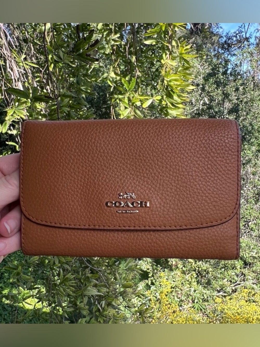 COACH Medium Trifold Wallet Tan/Brown Pebbled Leather w Gold Hardware AUTHENTIC